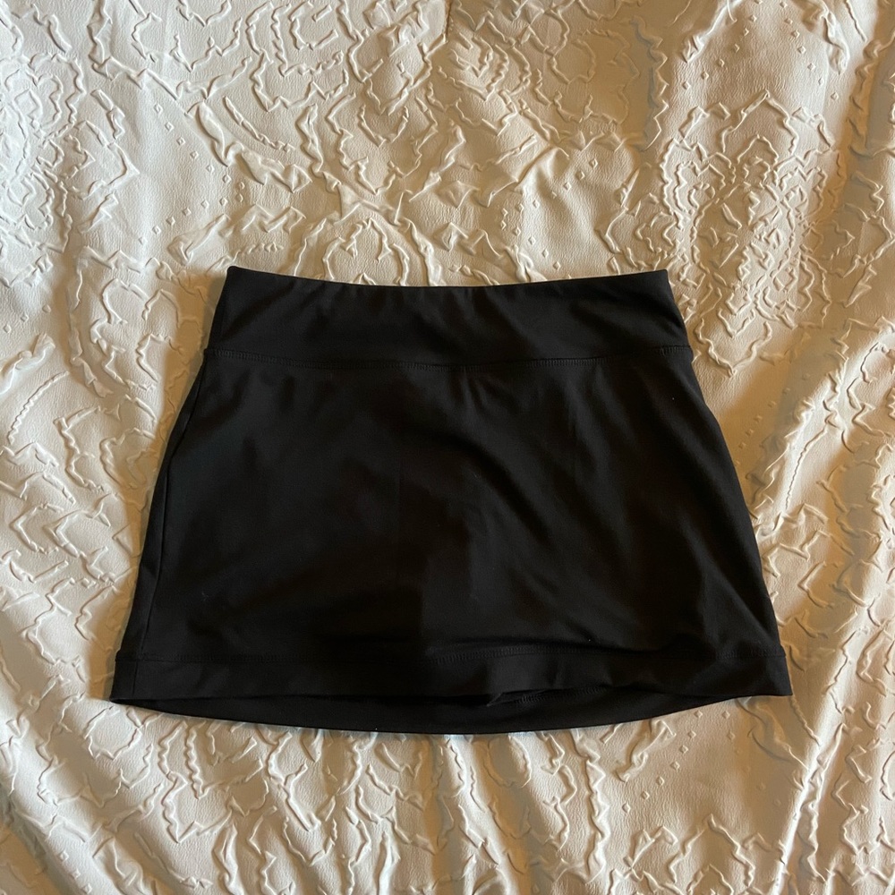 NWOT Black DSG skort
